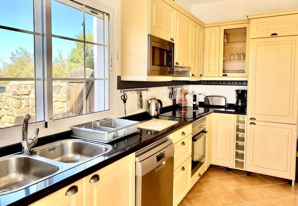 Casa Yukka Villa With Heated Pool Lajares