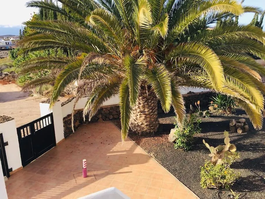 Casa Yukka Villa With Heated Pool Lajares