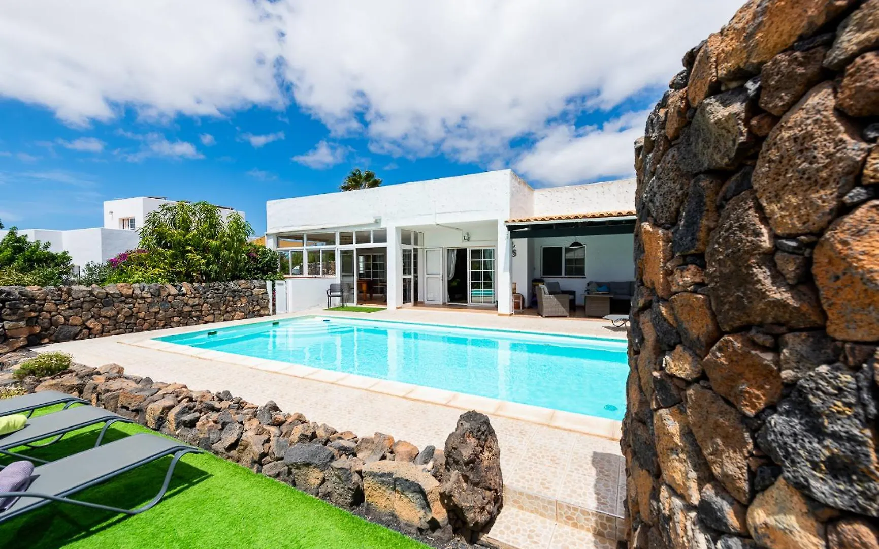 Casa Yukka Villa With Heated Pool Lajares